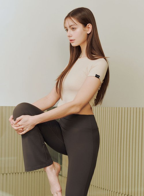 헤이즐 크롭 숏슬리브