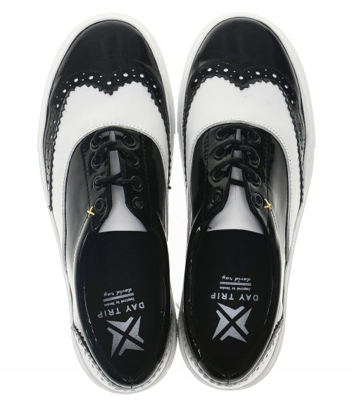 소가죽 윙팁 스니커즈 크리스텔라 블랙&화이트