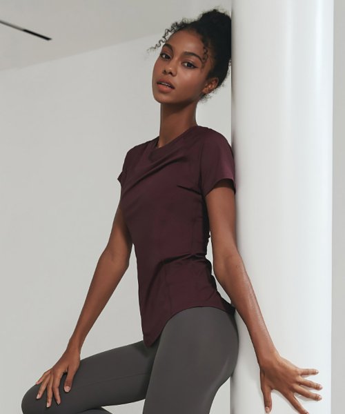 아이스페더 숏슬리브 달리아와인