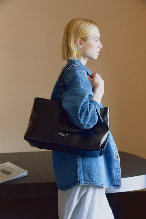 [젤리백] 블랙 글로시 레더 숄더 및 크로스백 (15인치 노트북 수납)