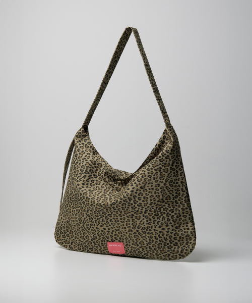 젬마 레오파드 데일리 숄더백