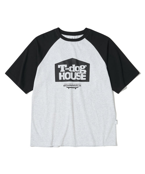Dog House Graphic Raglan T-Shirt_Black