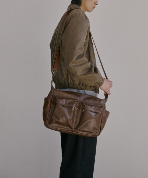 [리뉴얼ver] 미니멀 레더 듀얼 포켓 숄더 백_Brown