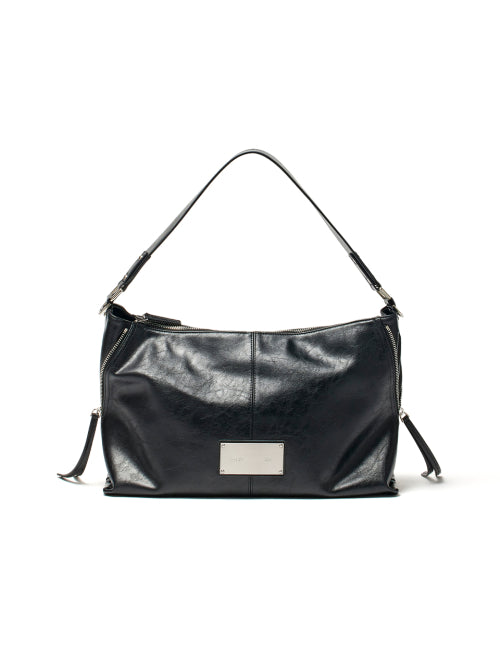 SIDE ZIPPER SHOULDER BAG IN BLACK