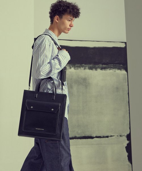 톱스티치 레더 포켓 토트백 _ 블랙