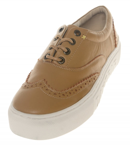 소가죽 윙팁 스니커즈 크리스텔라 탄