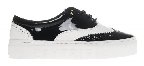 소가죽 윙팁 스니커즈 크리스텔라 블랙&화이트