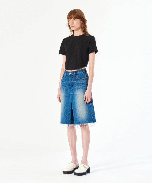 RECYCLED ROUND FRONT TEE (black)