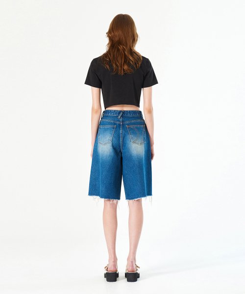 RECYCLED ROUND FRONT TEE (black)