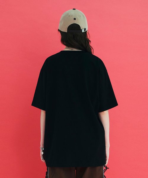 오발 로고 티셔츠 / 블랙