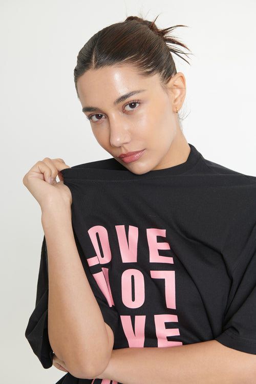 [UNISEX]  LOVE SWITCH TSHIRT (BLACK)