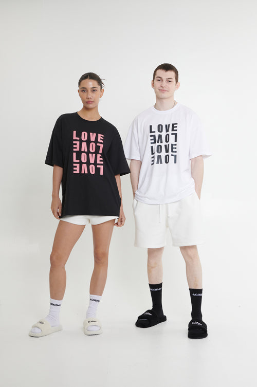 [UNISEX]  LOVE SWITCH TSHIRT (BLACK)