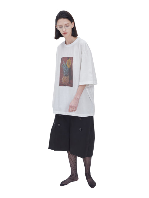 RED PICTURESQUE T-SHIRT