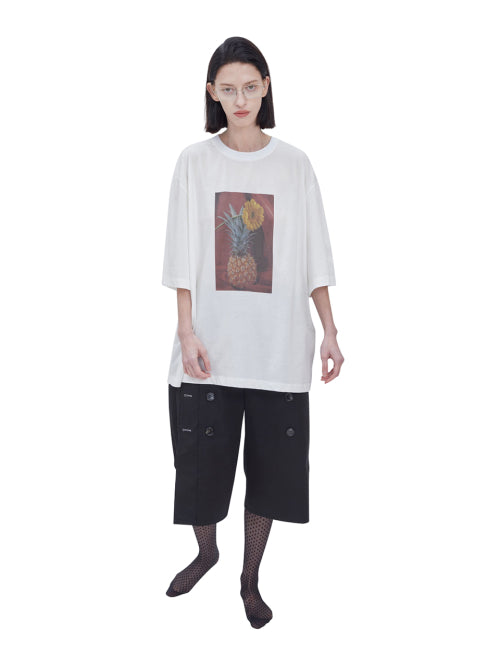 RED PICTURESQUE T-SHIRT