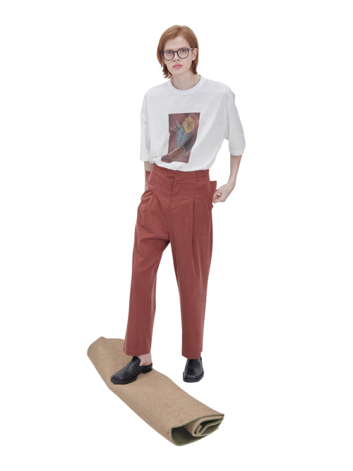 RED PICTURESQUE T-SHIRT