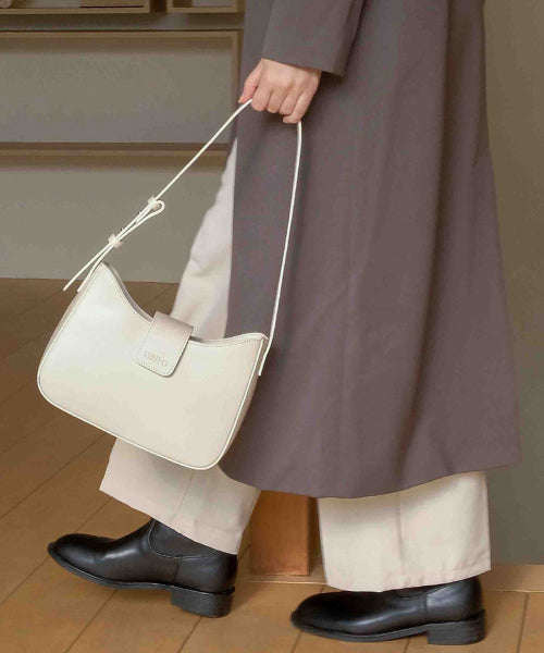 클래식 엠보 호보백 (Ivory)