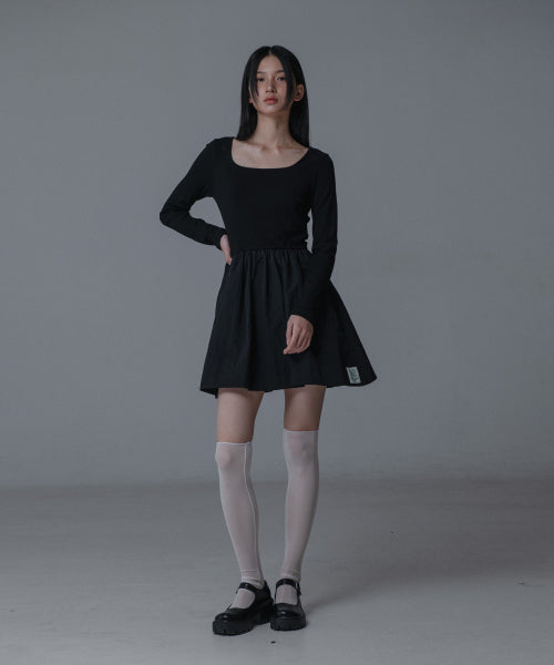 스퀘어넥 슬림 셔링 원피스 (블랙)
