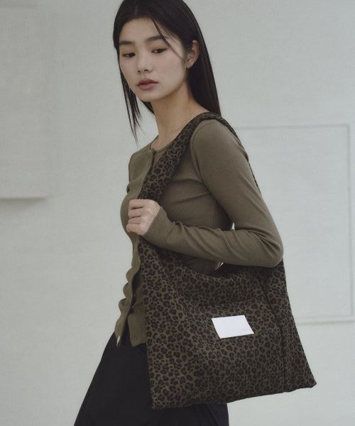 레오파드 스웨이드 숄더백 [카키]
