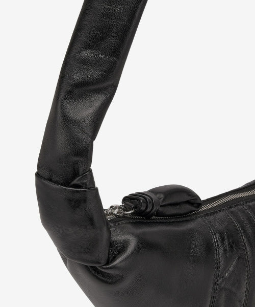 스몰 소프트 나파 크루아상 숄더백 - 블랙 / BG0003LL095BK999