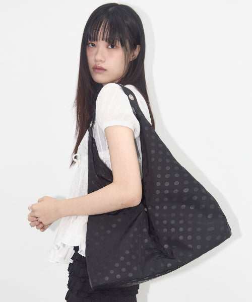 도트 아일렛 숄더백 (BLACK) F25QE993